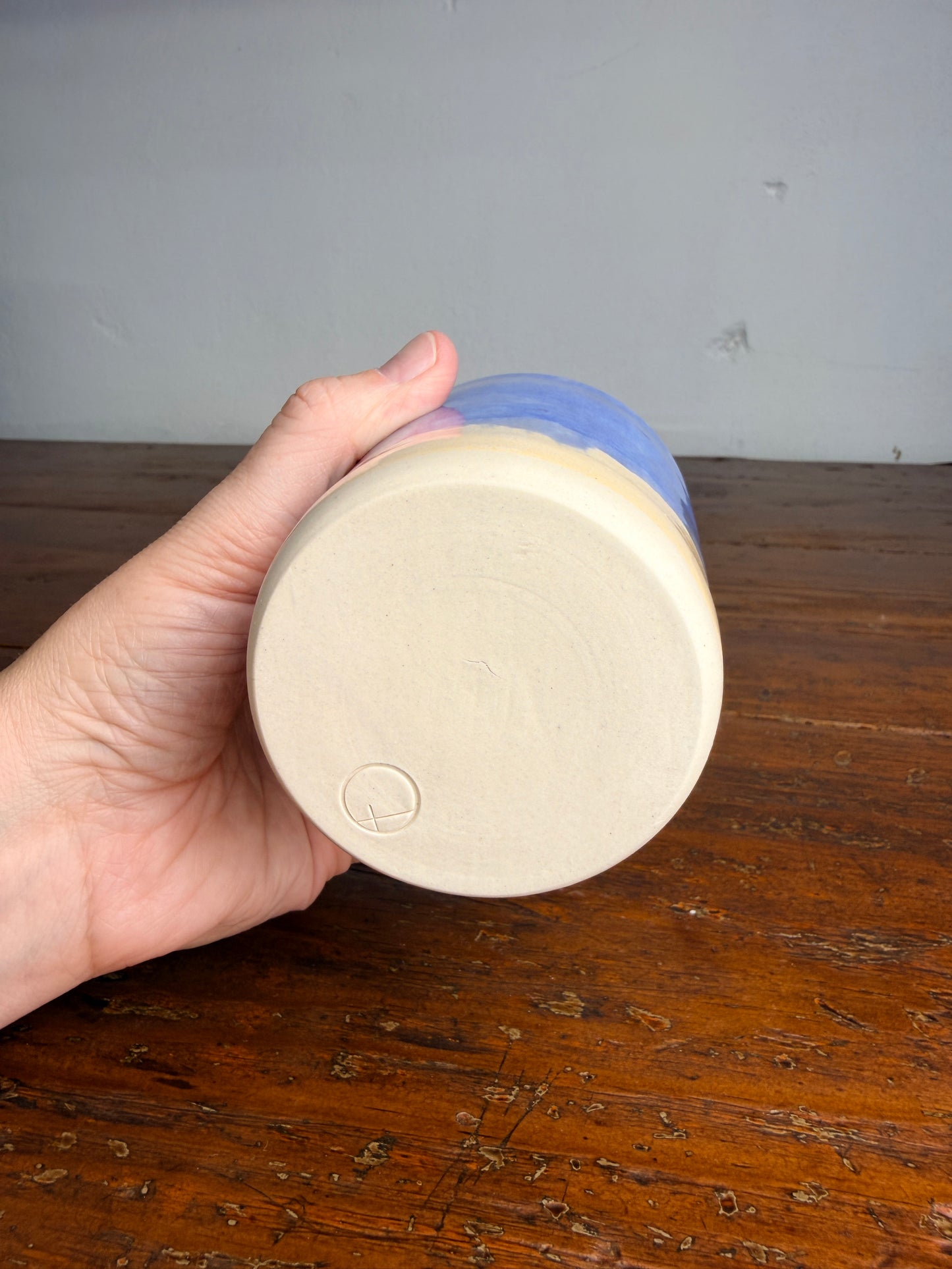 Blue tumbler with straw - B