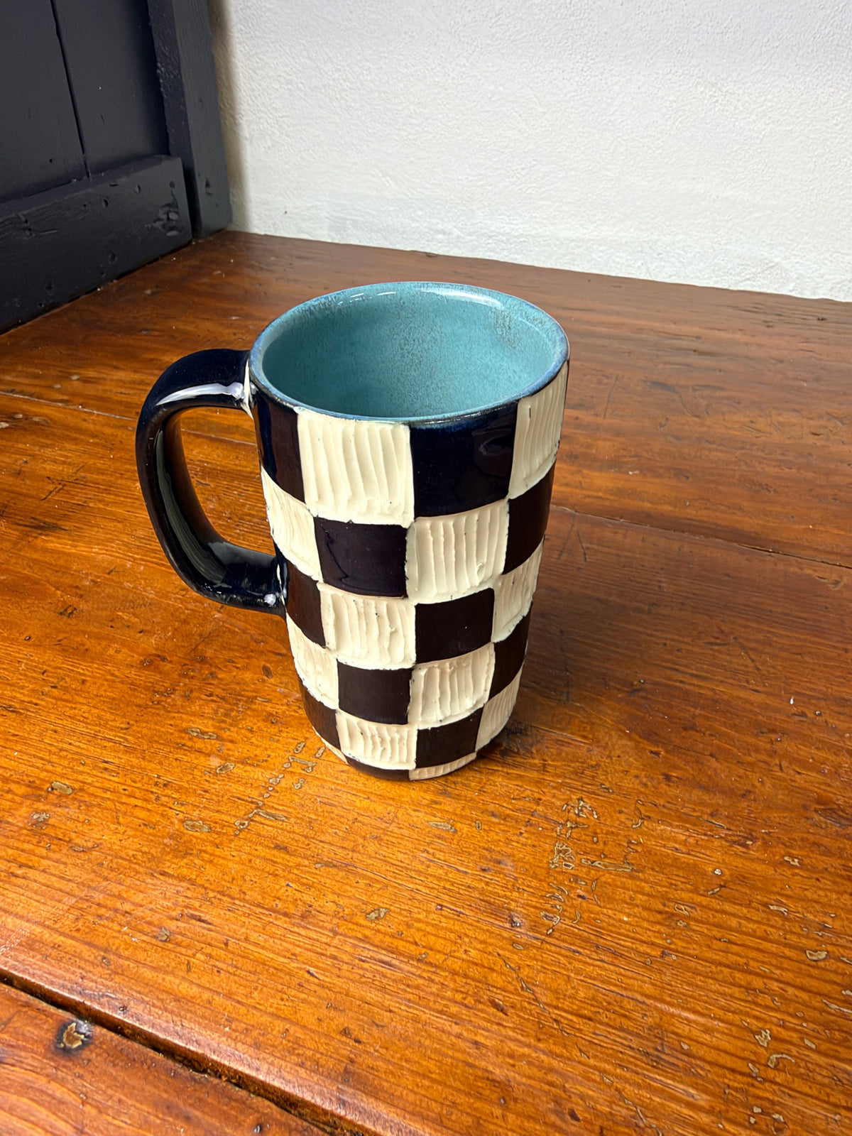 Checkered Carved Mug - Tourmaline - 10 oz