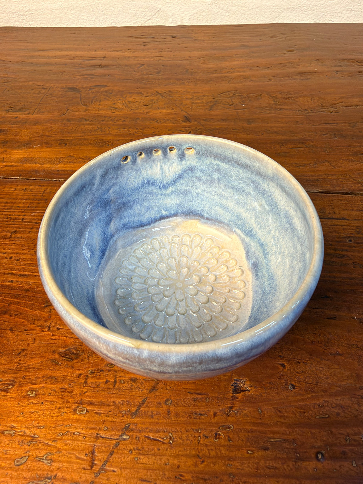 Garlic Grater / Herb Stripper Bowl – Blue & Cream C