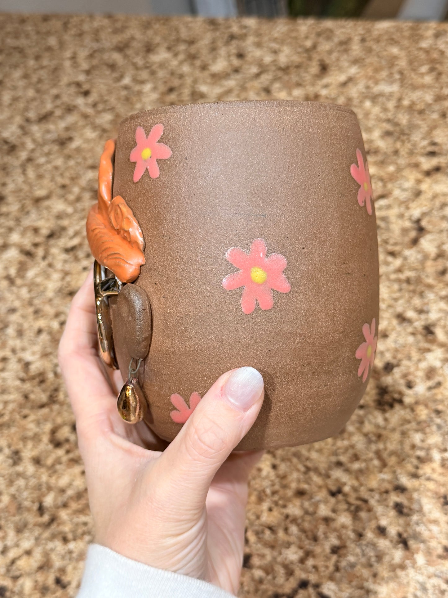 Gold glasses face vase