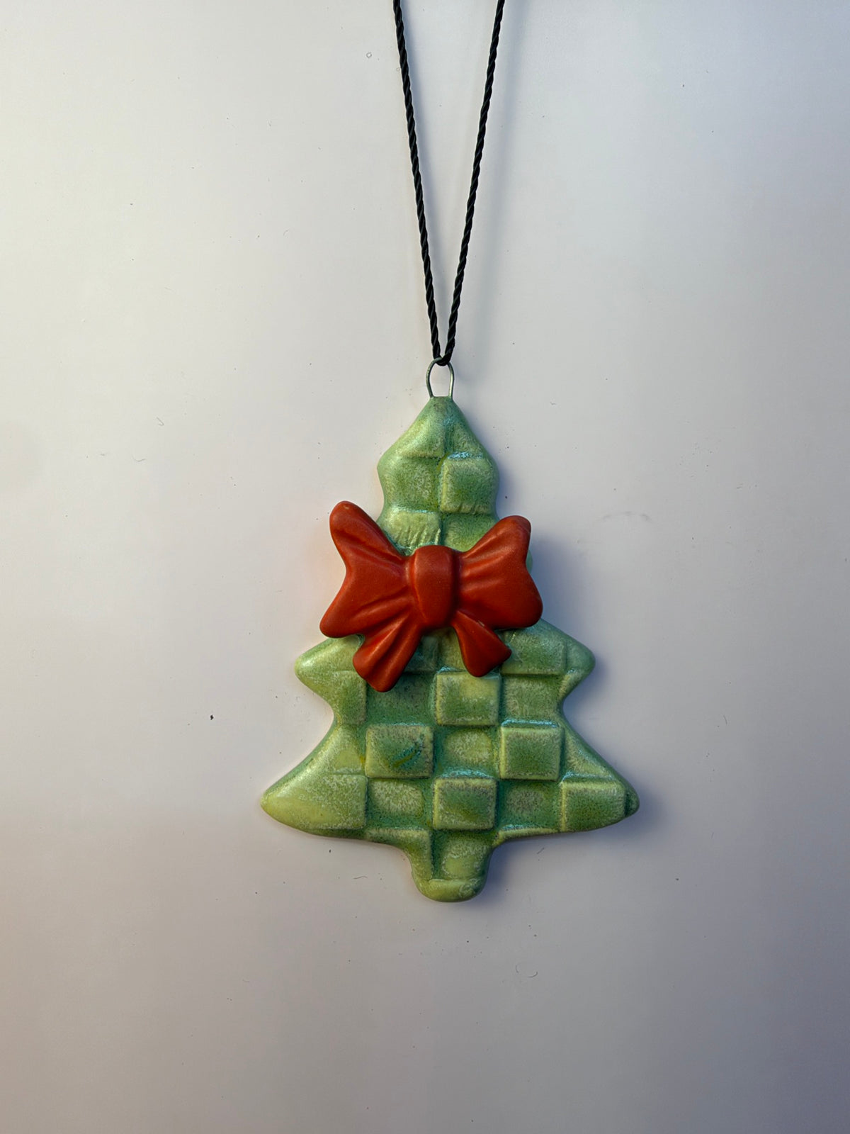 Checkered Tree Ornament – Red Bow
