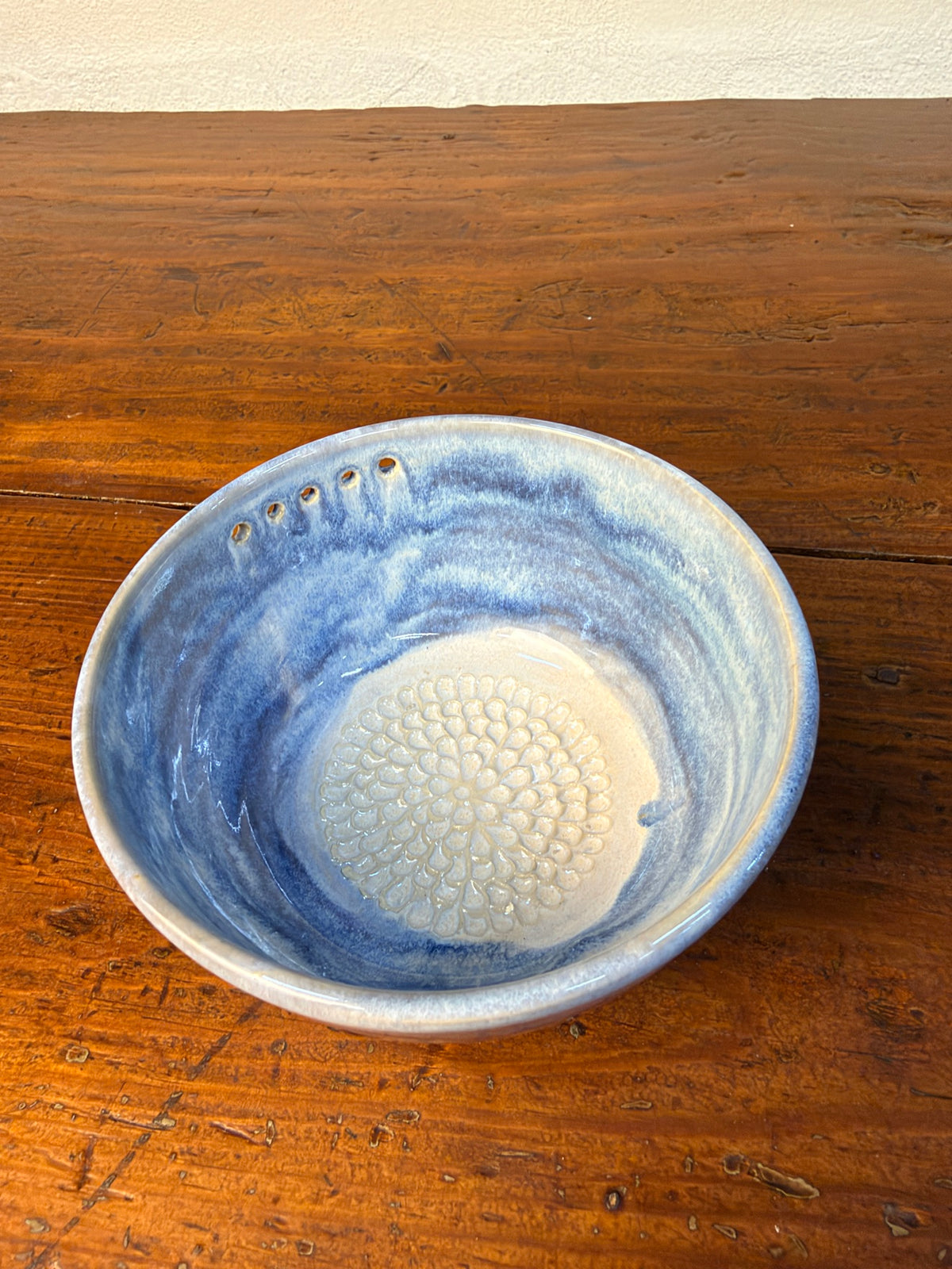 Garlic Grater / Herb Stripper Bowl – Blue & Cream D
