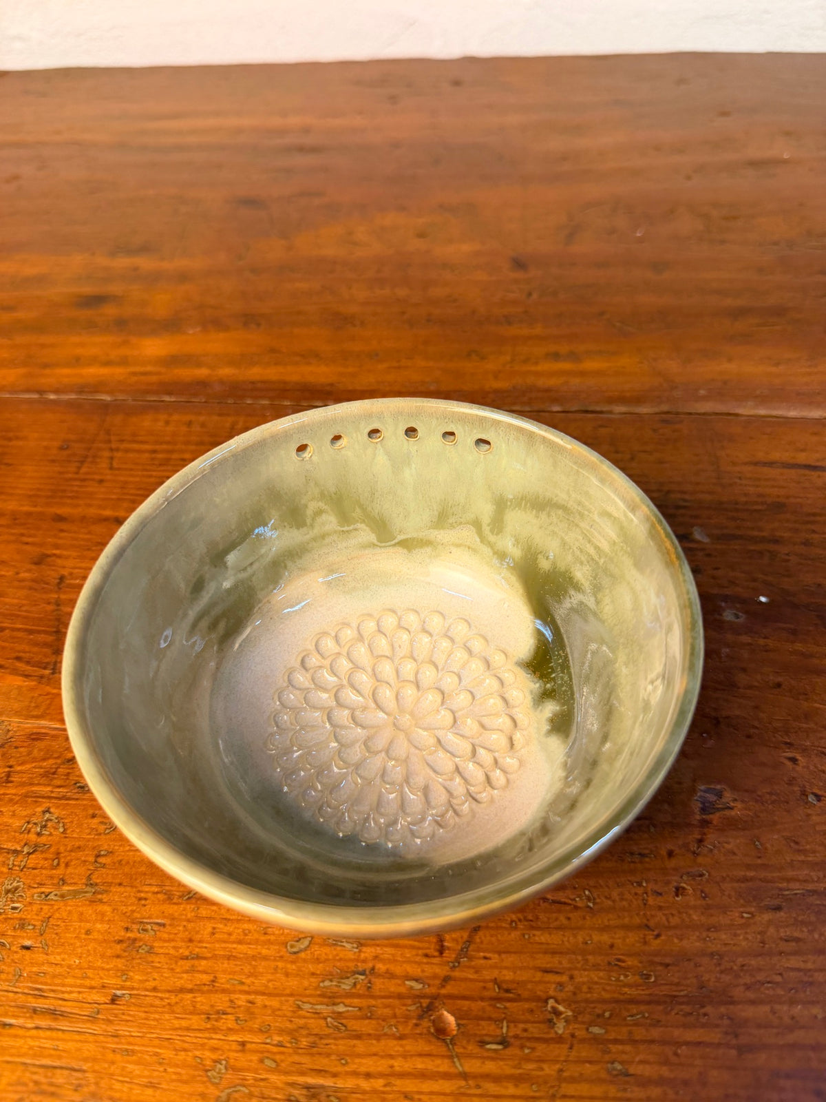 Garlic Grater / Herb Stripper Bowl – Green & Cream C
