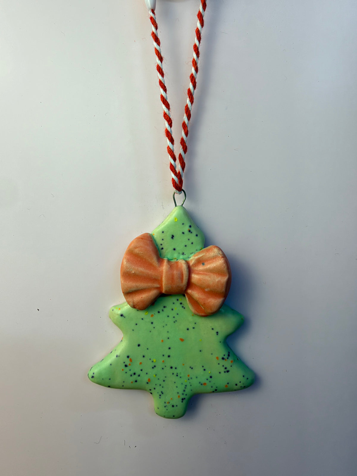 Mint Speckle – Pink Bow Ornament C