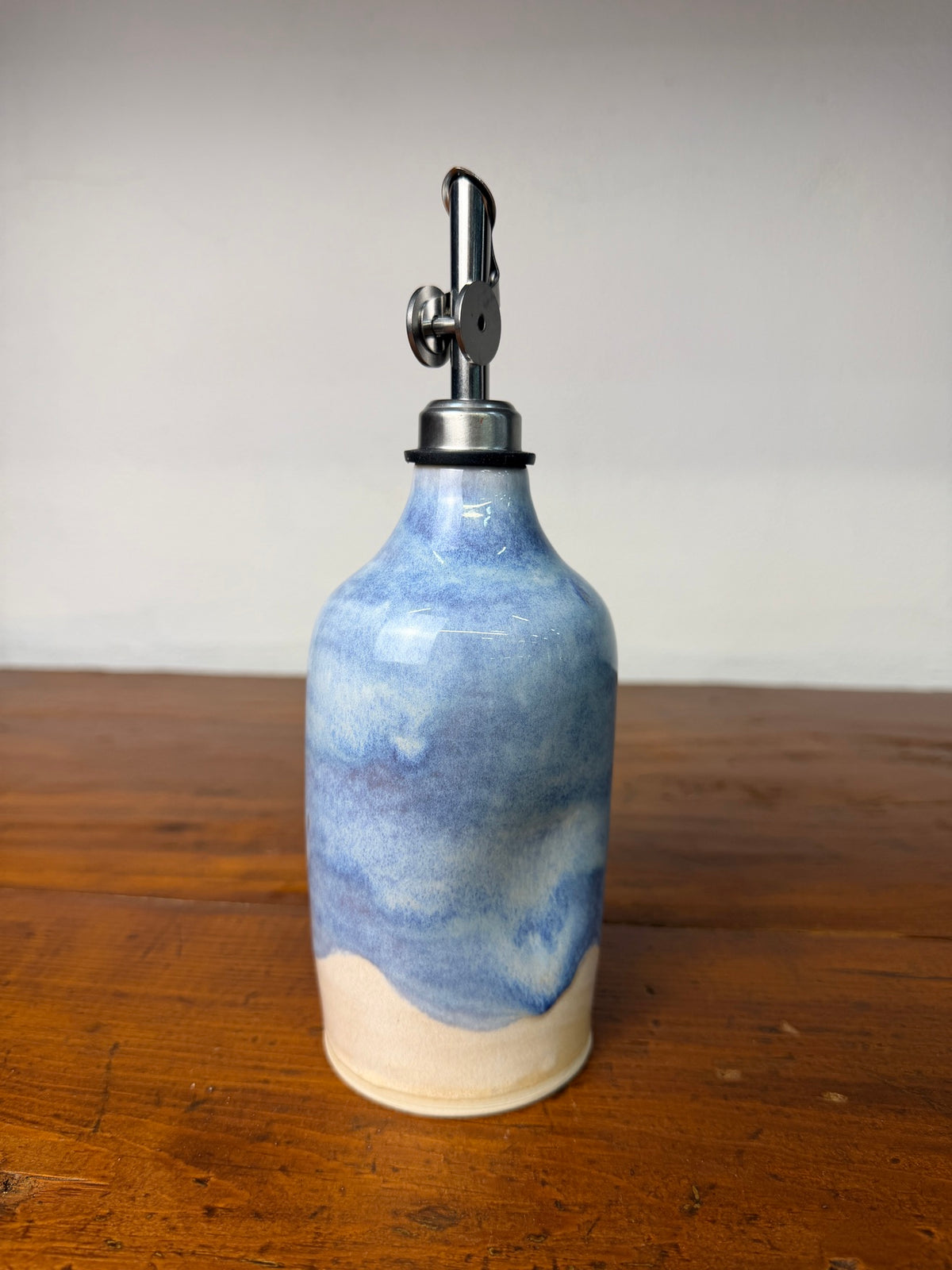 Oil Jar – Blue & Cream A
